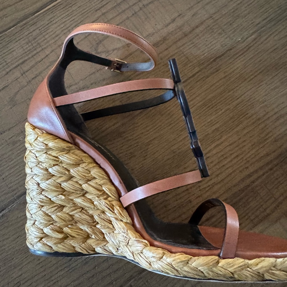 Saint Laurent Cassandra YSL Logo Raffia wedge sandal in New Papaya.  Size 36 - Picture 7 of 16
